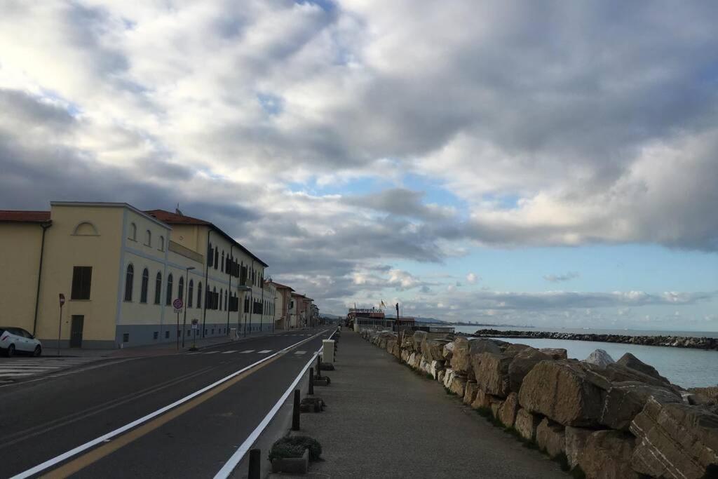bilocale sul mare Apartment Marina Di Pisa Exterior foto