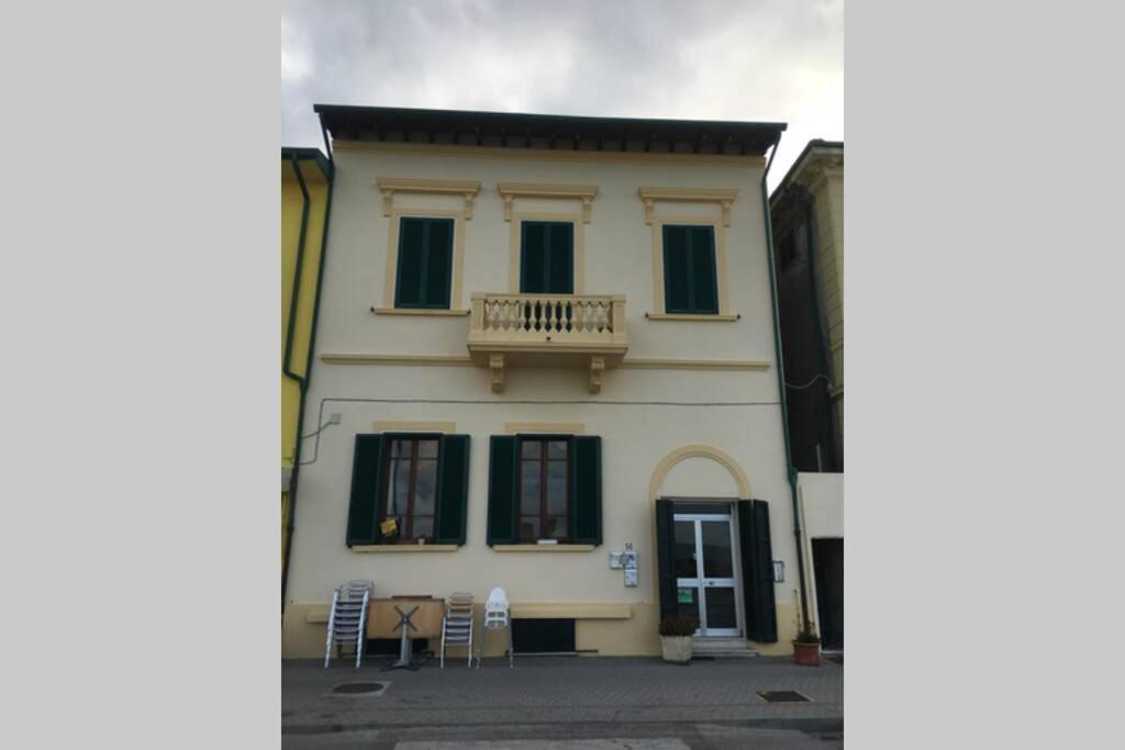 bilocale sul mare Apartment Marina Di Pisa Exterior foto